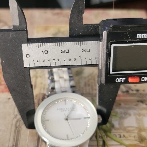 Vintage Watches Anne Klein New York White Dial Crystal Accent Ceramic Watch - Picture 7 of 10